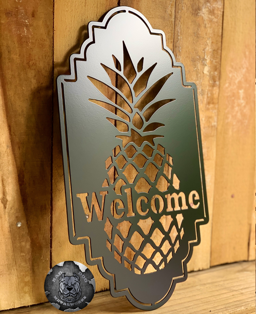 Vintage Pineapple Welcome
